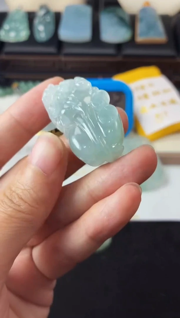 未镶嵌定制翡翠翎S毛货不退不换