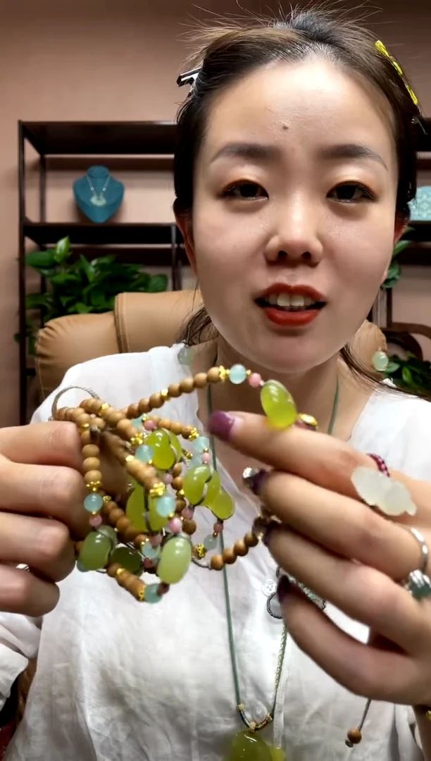 岫玉未镶嵌手牌多样性发货其中发一