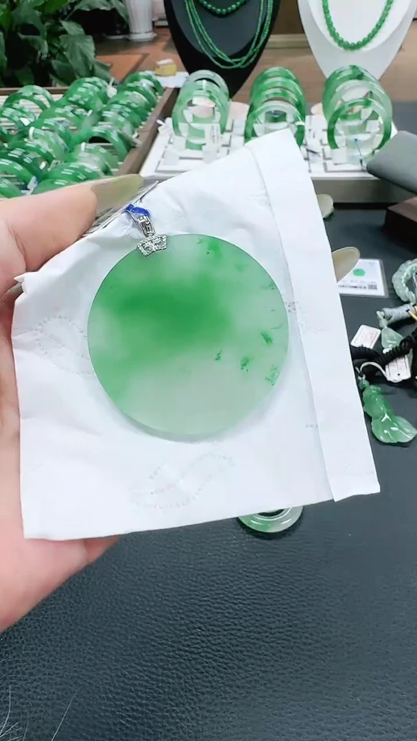 未镶嵌1石英质玉（非洲翠）/9568