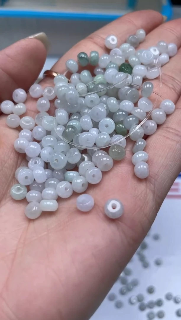 翡翠散珠未镶嵌Q10翡翠散珠卡约5*3+mm单圈50颗