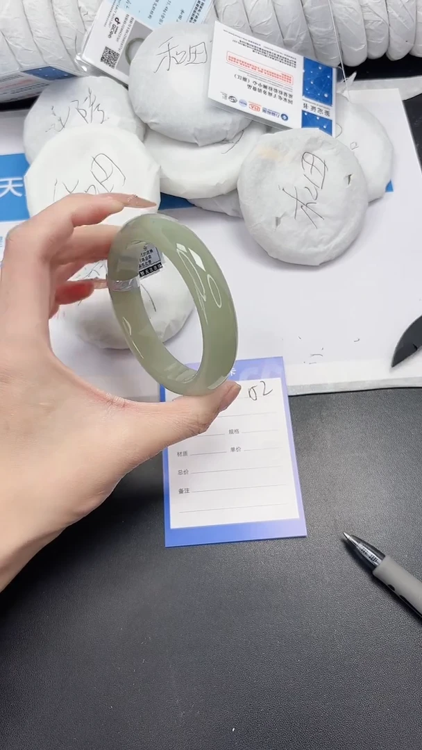 未镶嵌手镯石英质玉152-61DKDK