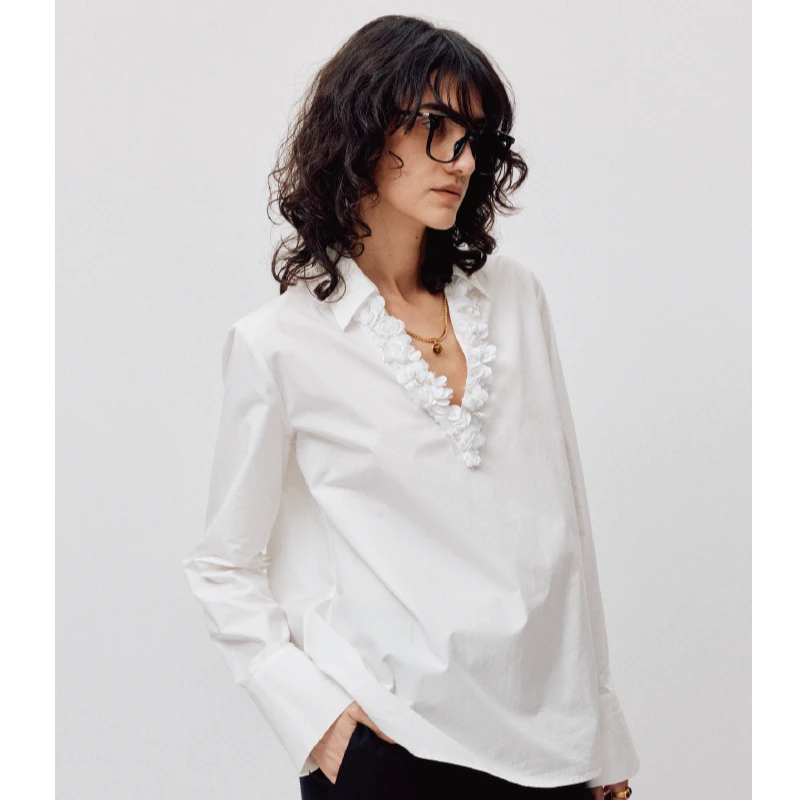 LIYIHAN清月鹤【达人同款】丨25春V领钉珠衬衫白色女上衣小众设计