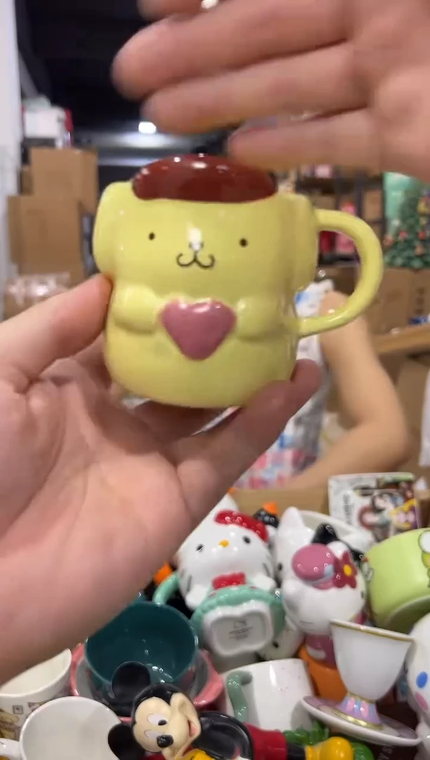 瓷片布丁狗抱爱心一口杯  微瑕
