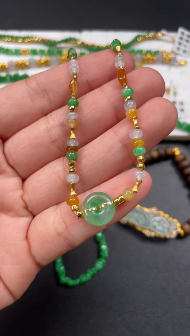 18K金镶嵌手链翡翠一条   P548