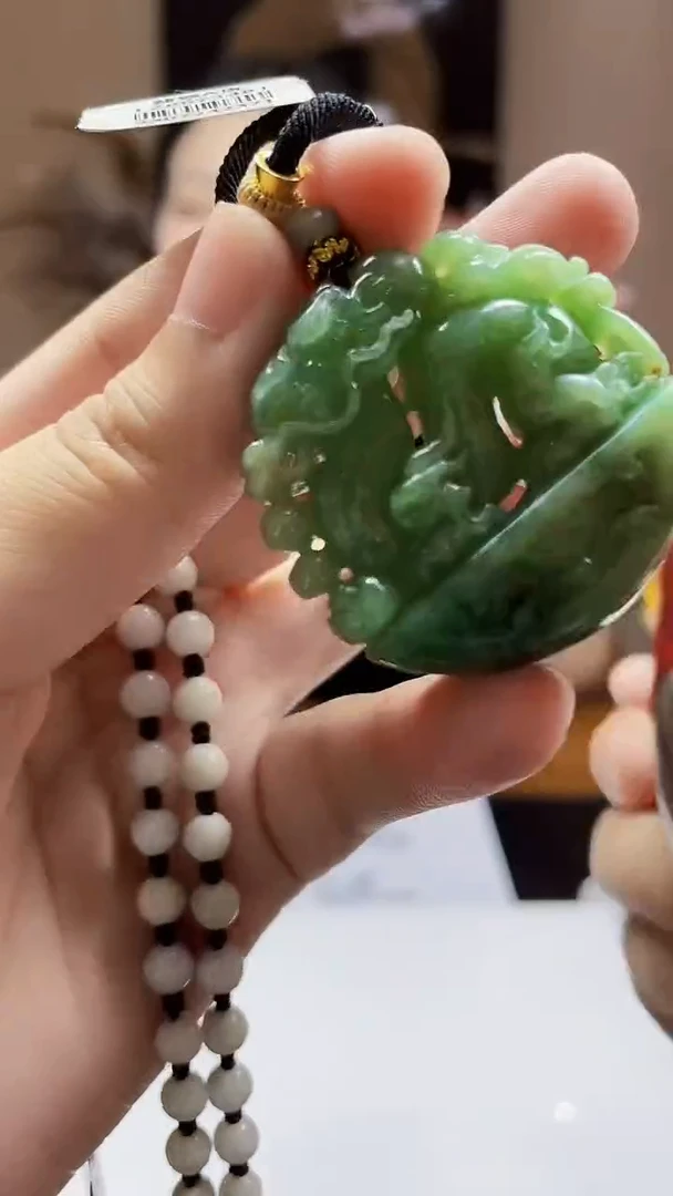 未镶嵌定制翡翠吊坠77