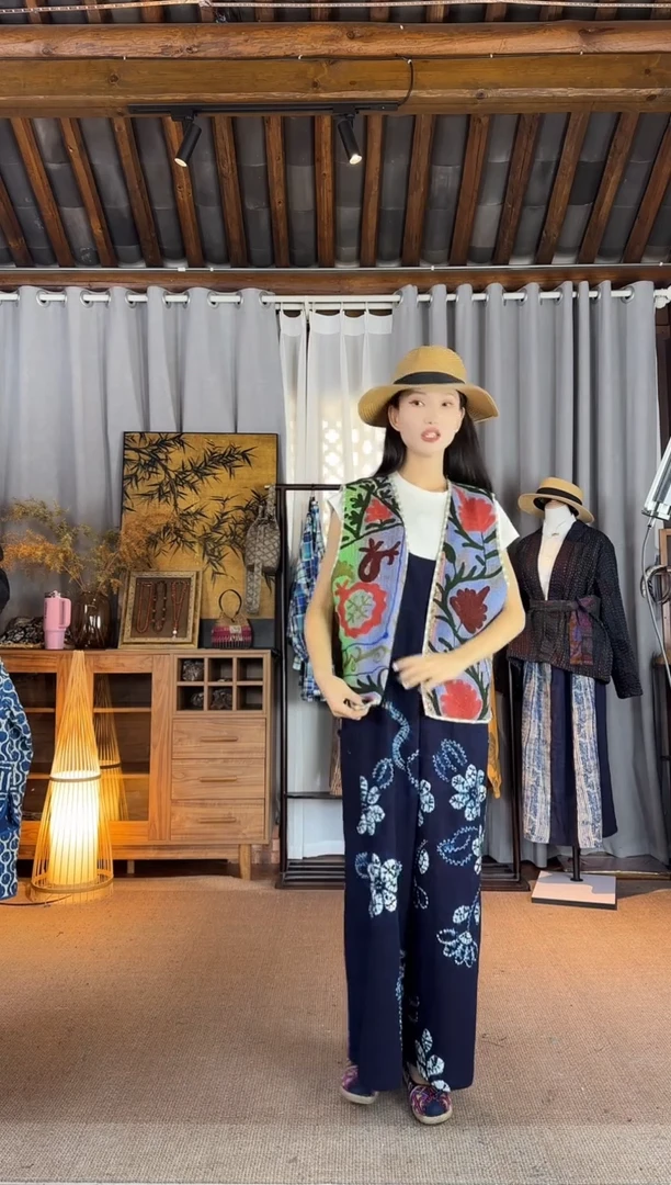 设计师款彩色羊毛绣马甲