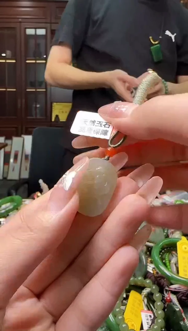 颈饰未镶嵌和田玉多样性发一