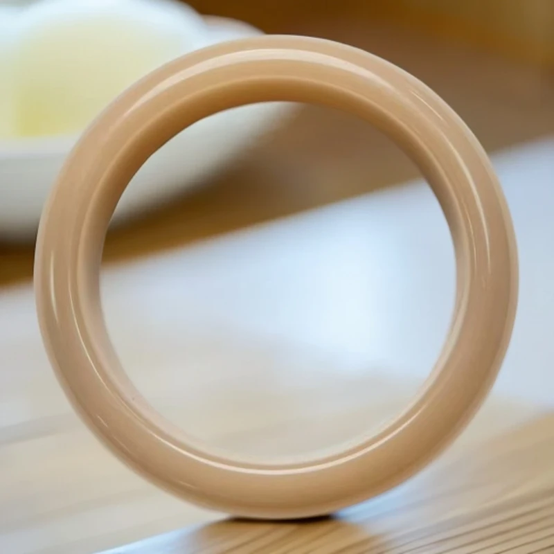 天然和田玉  时尚正圈手镯  A0101