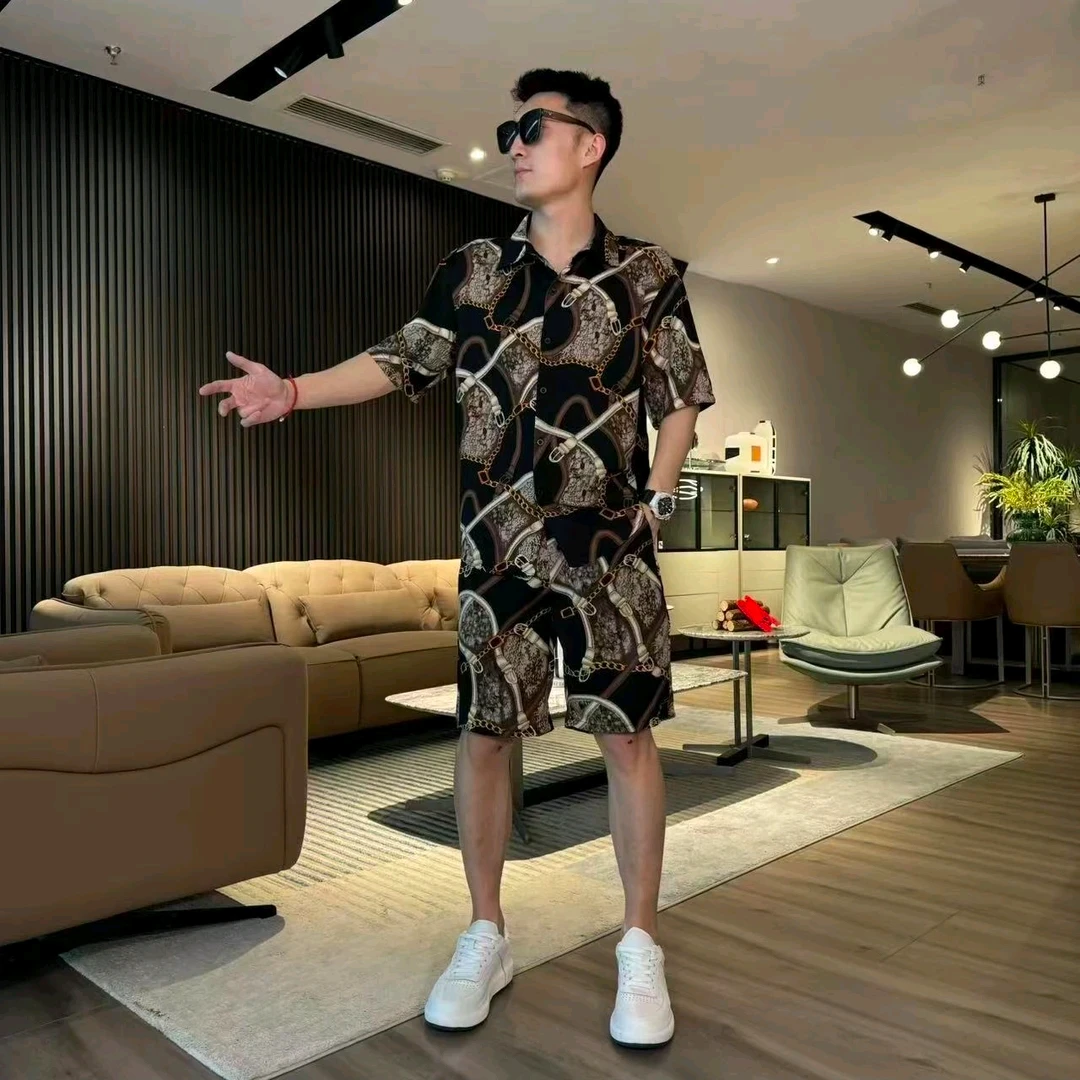 2025夏季新品男士时尚潮牌宽松款薄料透气印花半袖衬衫短裤两件套