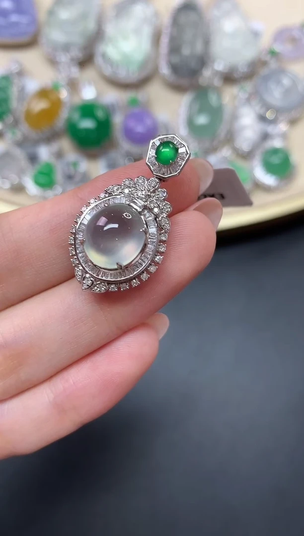 翡翠18K金镶嵌吊坠(不含链)A305|19800