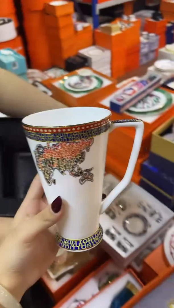 杯鸿辉家品牌瓷器，京东包邮！