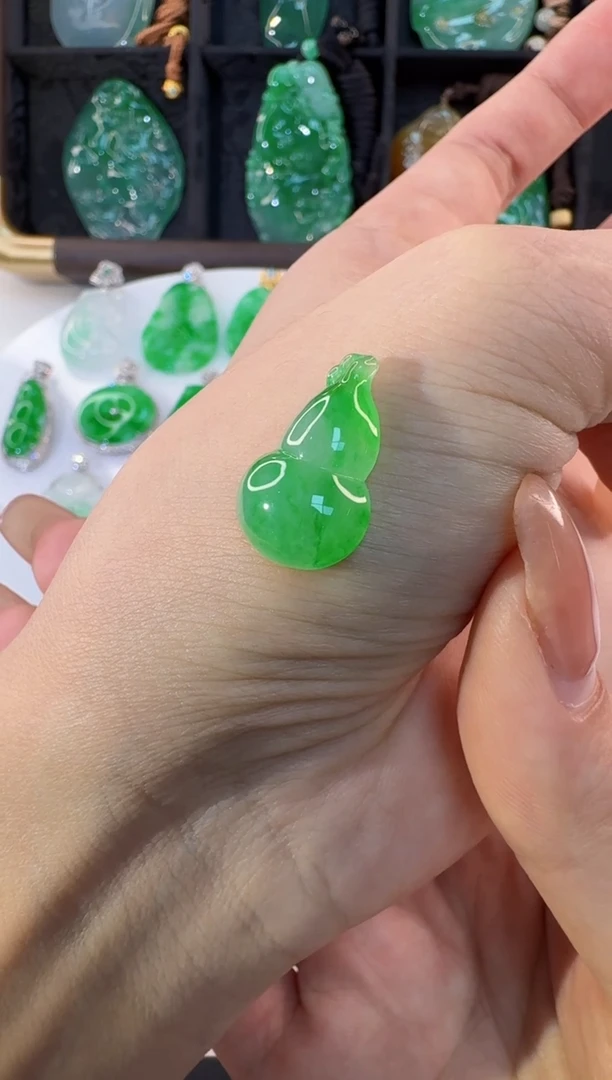 颈饰未镶嵌翡翠缅甸A货翡翠