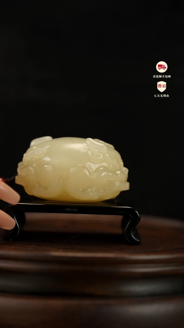 云南石竹叶青雕刻：双貔守禄貔貅把件摆件