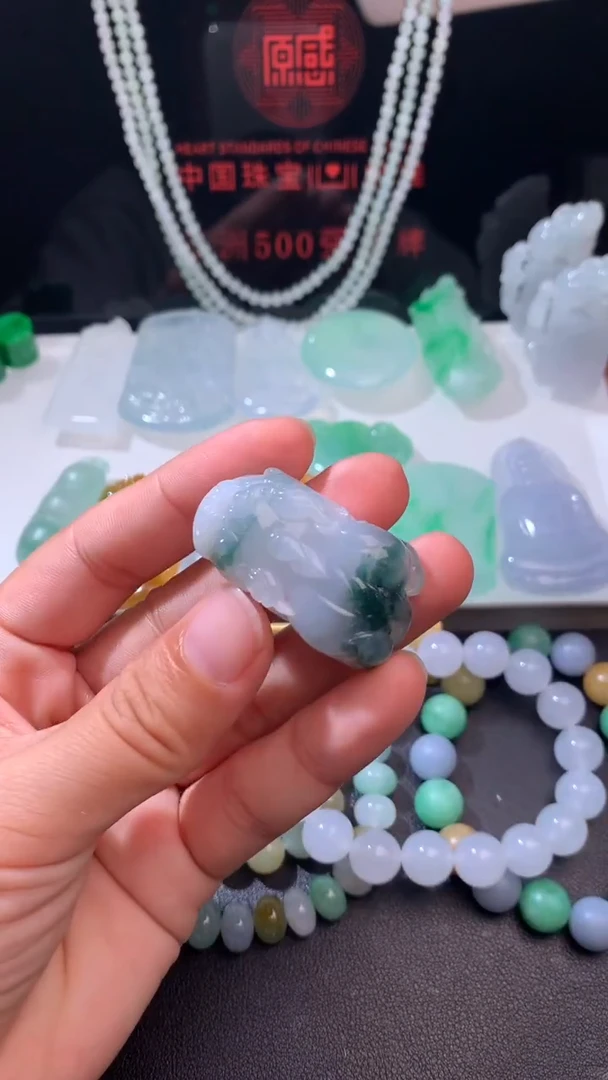 未镶嵌定制翡翠