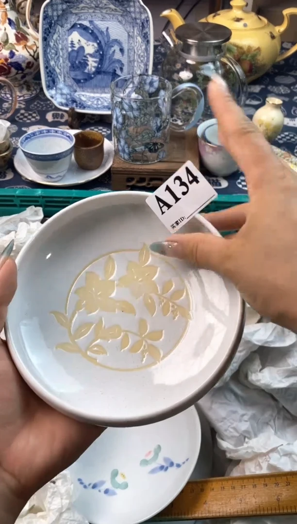 瓷片[○･｀Д´･ ○][○･｀Д´･ ○]