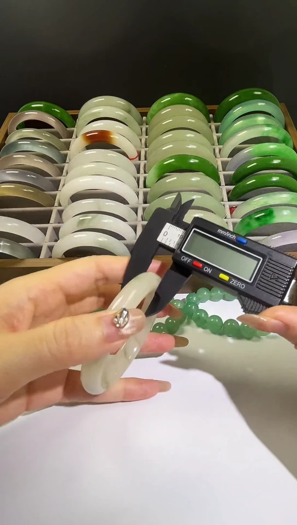 灵动飘花高货毕业款手镯