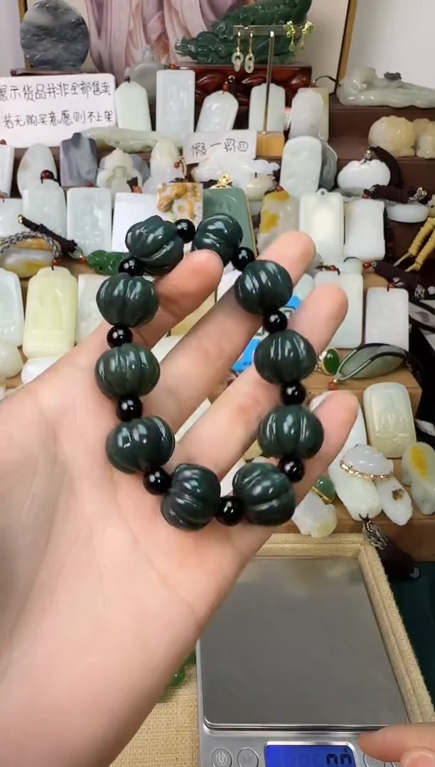 和田玉未镶嵌颈饰手串