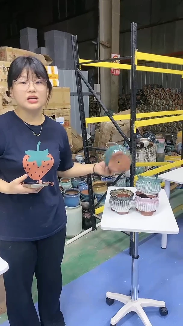宜兴紫砂粗陶花瓶T4-235