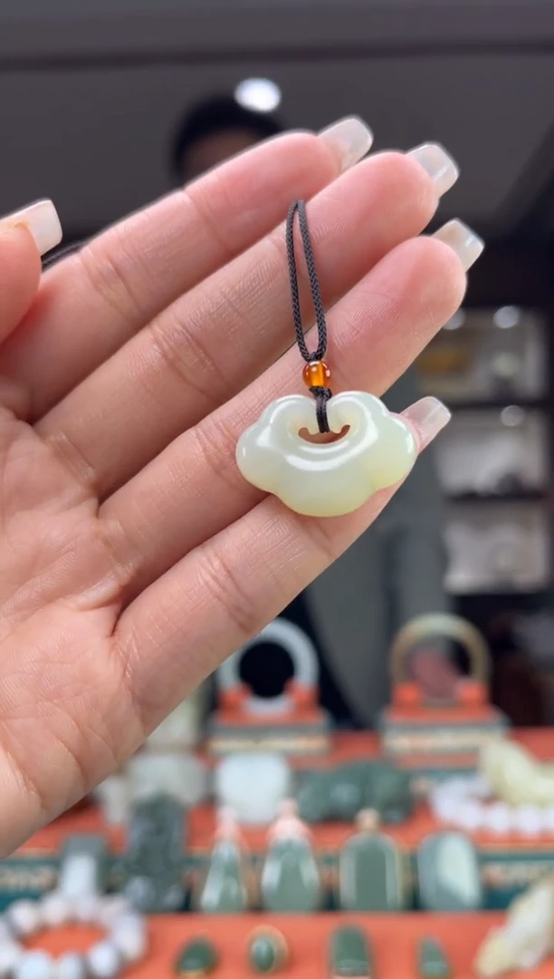 【闪购商品】和田玉颈饰未镶嵌1