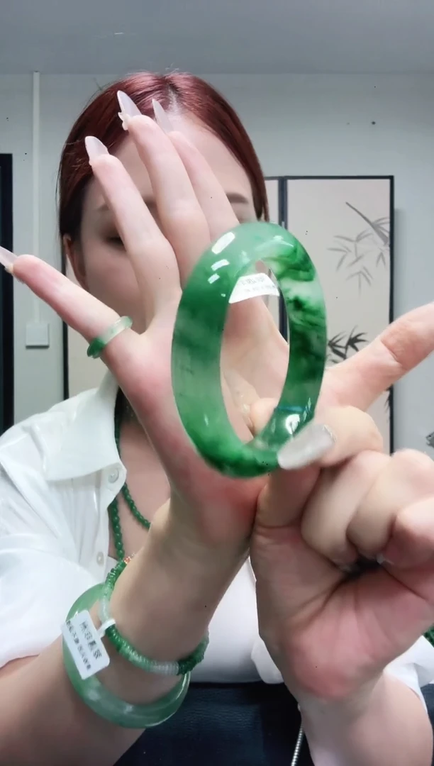 石英质玉（非洲翠）手镯未镶嵌/1234