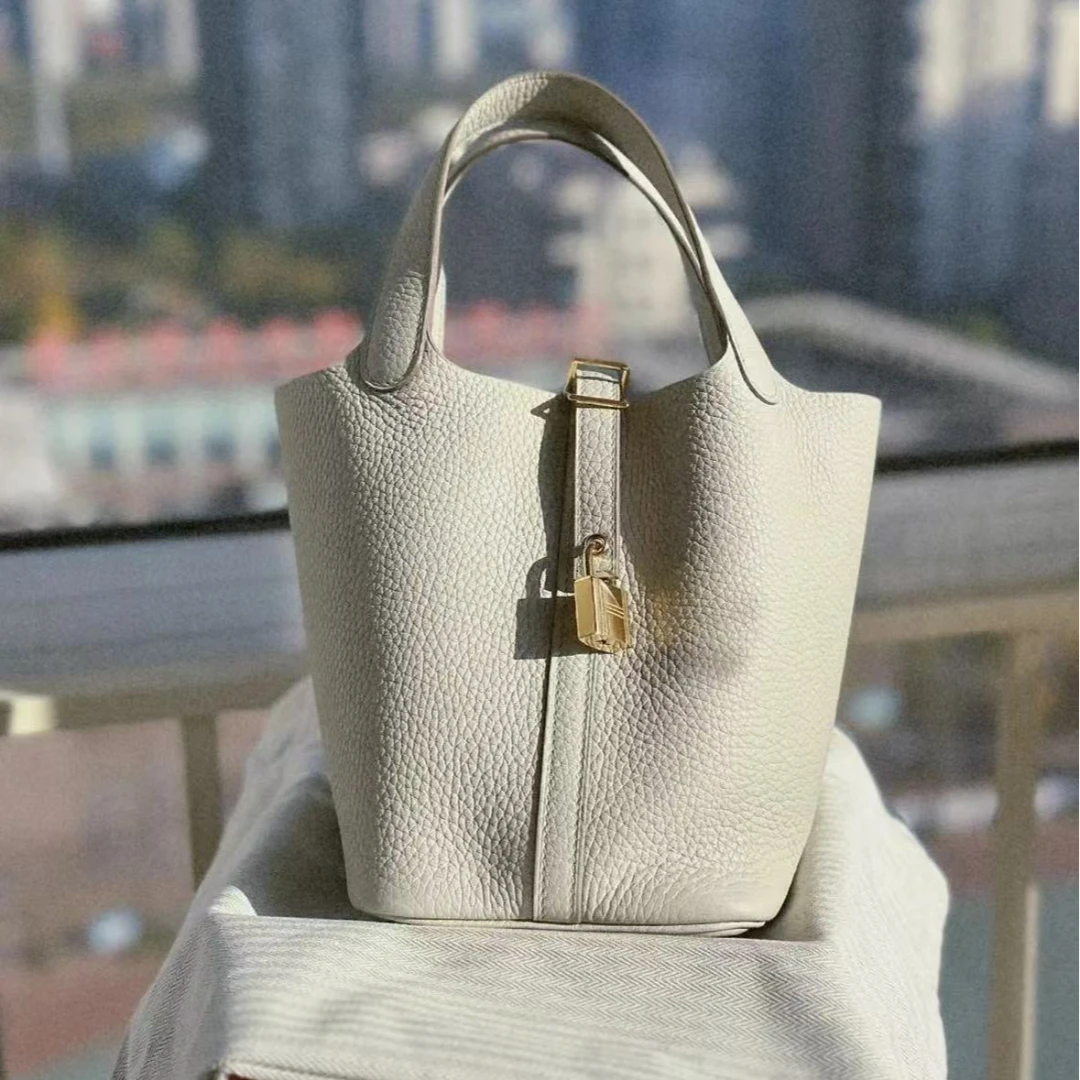 全新未使用 Hermes/爱马仕 青奢荟/冰川白金扣菜篮子18/65619