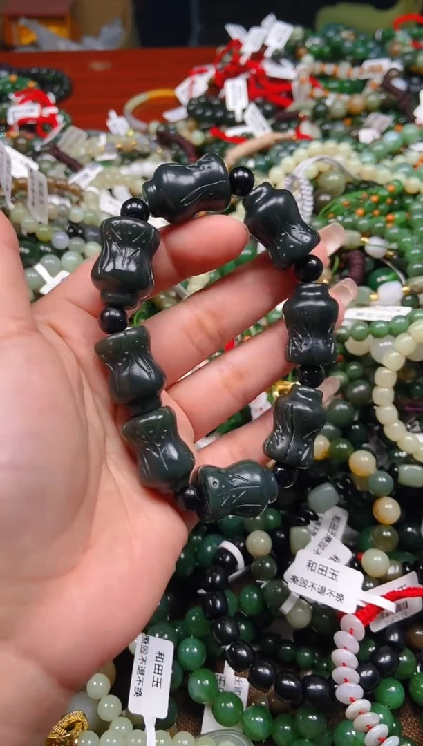 和田玉未镶嵌挂件1