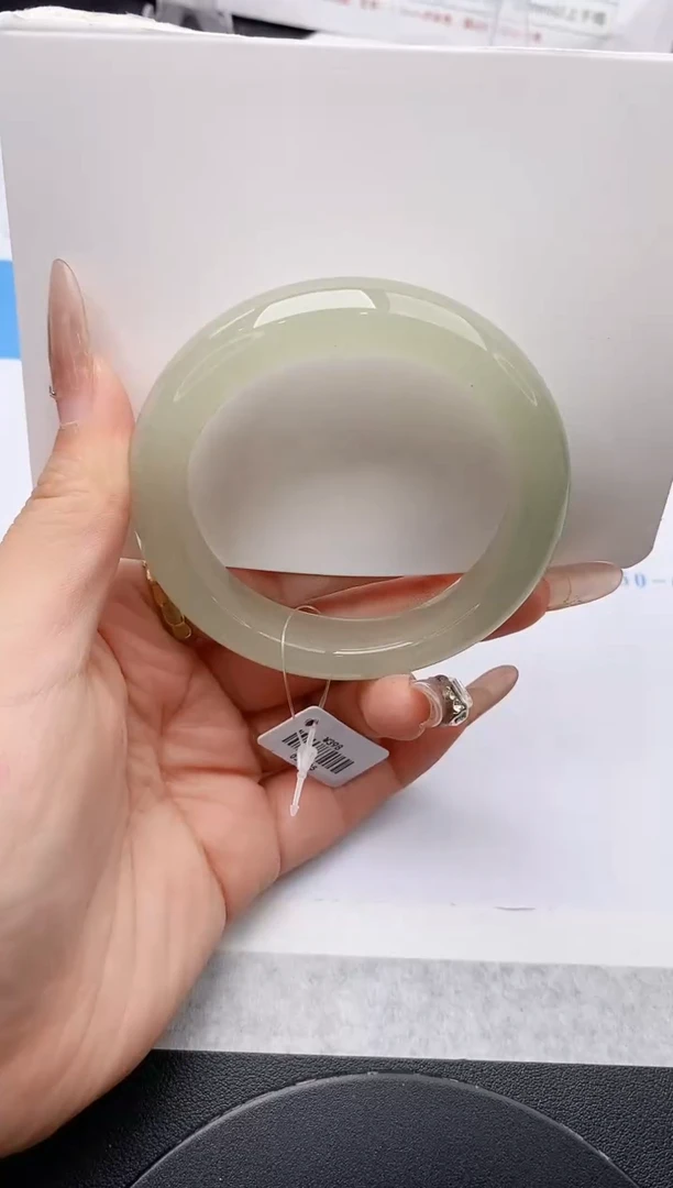 未镶嵌手镯石英质玉w186-DB55+