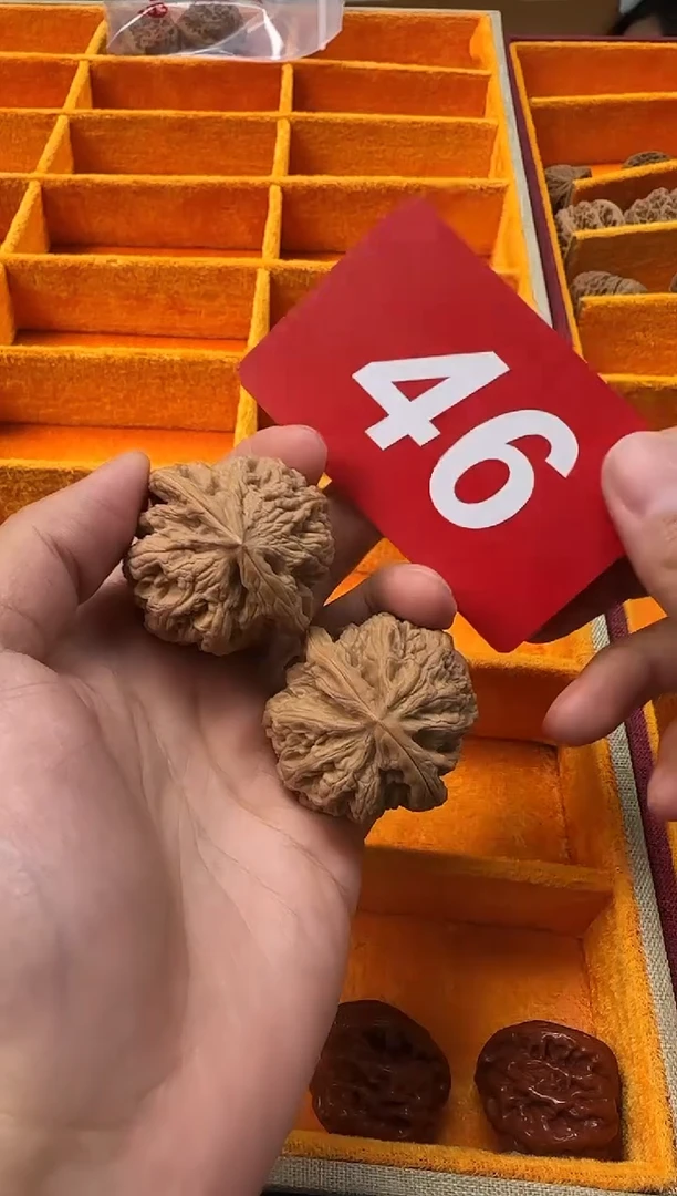 把件文玩核桃43粗筋