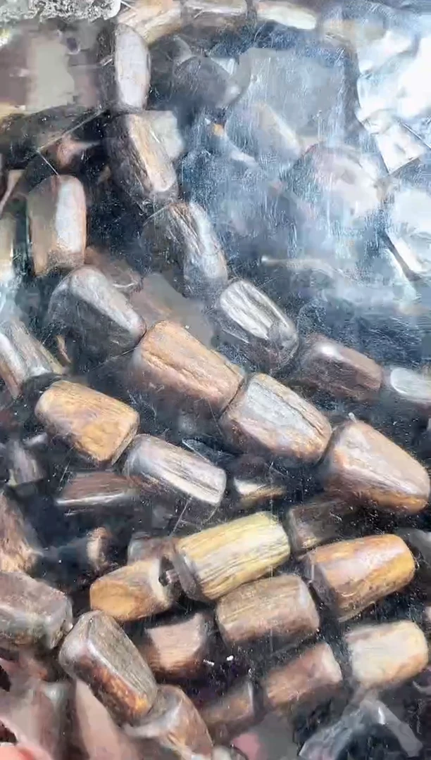 沉香手串P147号黑伽罗多样性发一