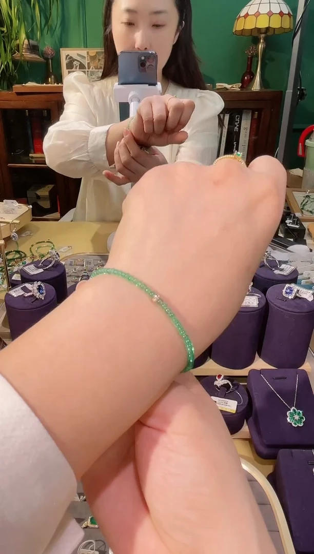 【闪购商品】祖母绿手链18K金镶嵌祖母绿手链