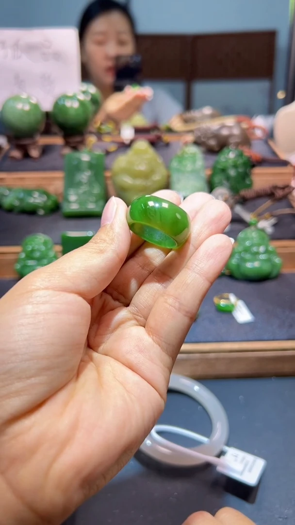 未镶嵌戒圈和田玉（碧玉）1