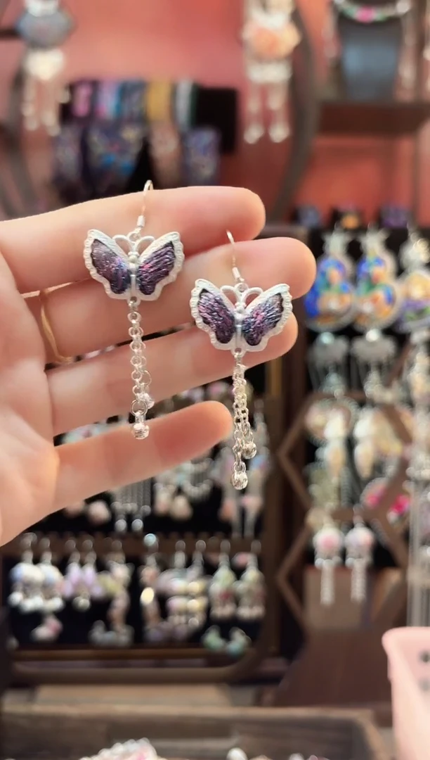 织绣云织谣老绣饰品  276