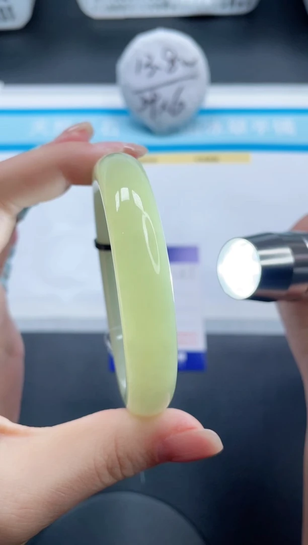 和田玉手镯未镶嵌20V285-55