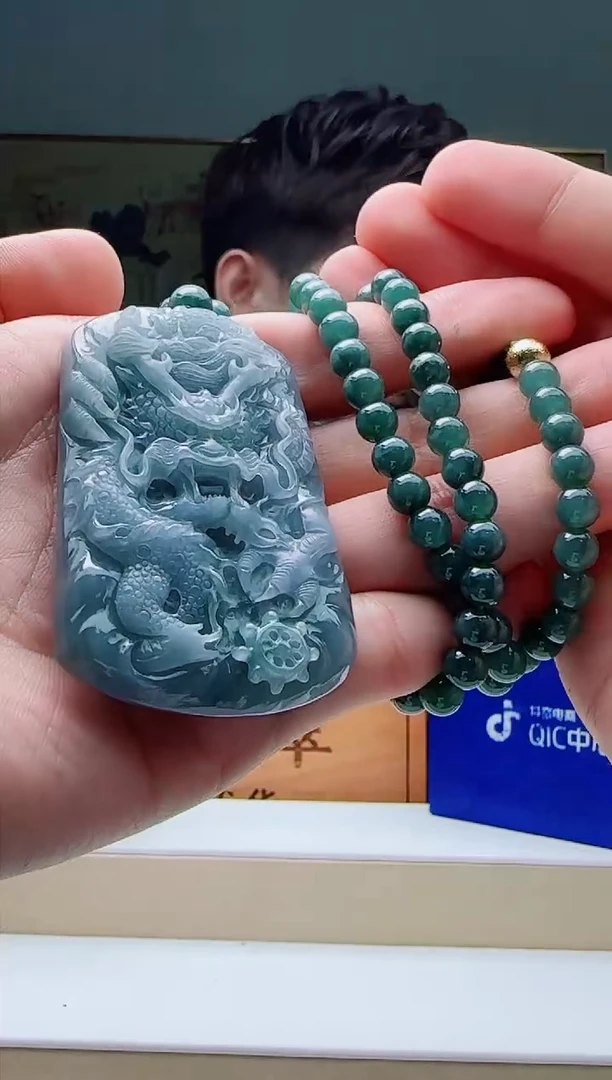 【闪购商品】翡翠颈饰未镶嵌111111111