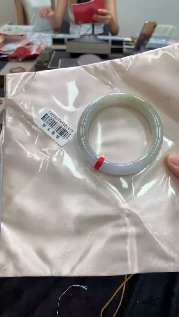 颈饰未镶嵌翡翠未*手镯-1