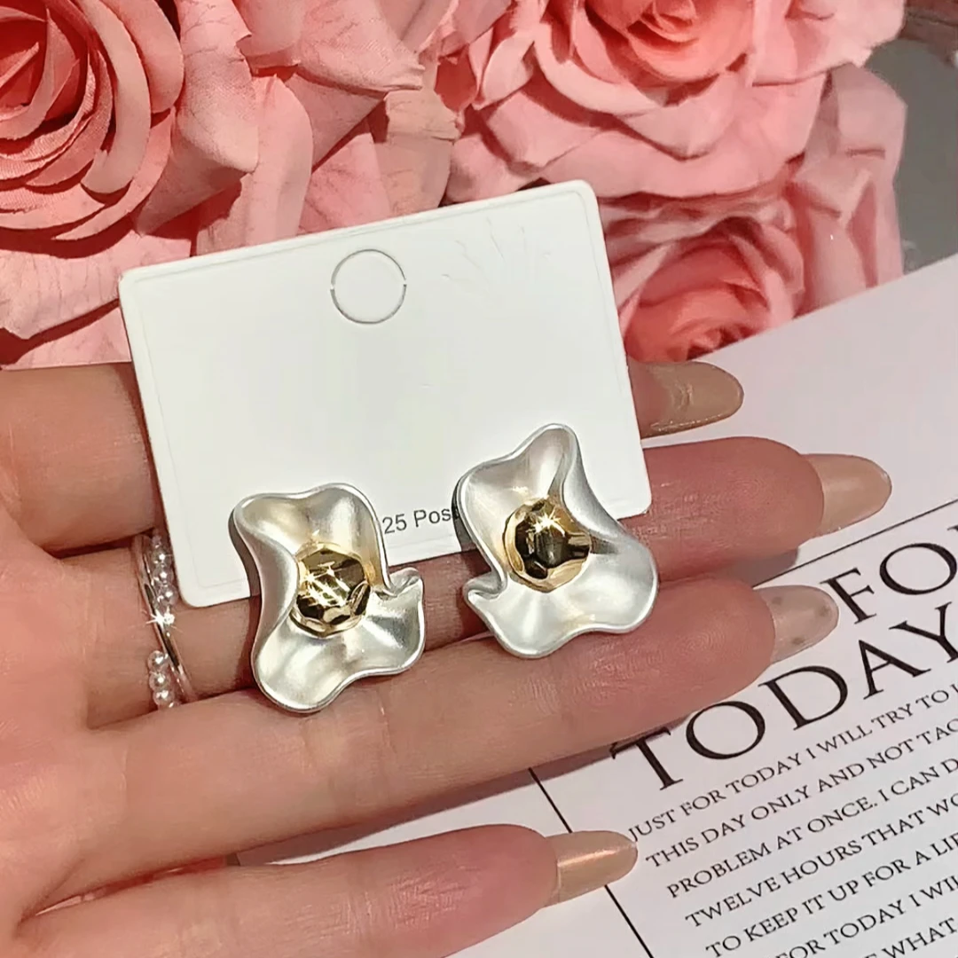 铜合金耳饰 满满耳环 港风复古哑光花瓣耳钉设计感个性精致耳饰