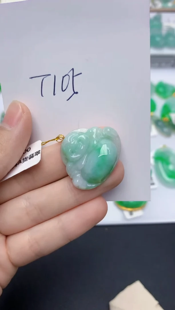 翡翠18K金镶嵌颈饰天然缅甸翡翠A货