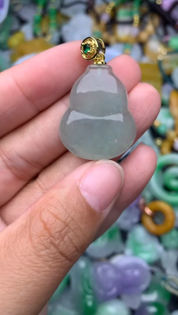 颈饰未镶嵌翡翠缅甸翡翠吊坠