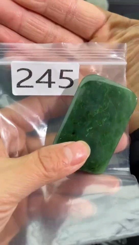 未镶嵌和田玉珠宝半成品牌子
