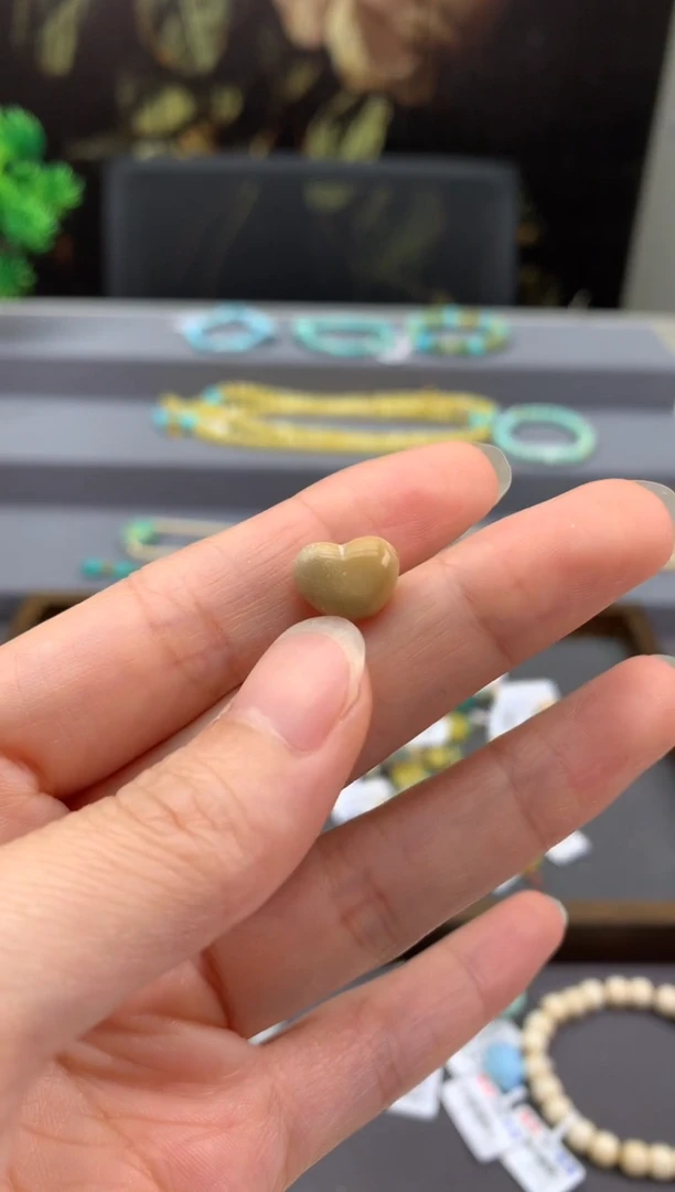 未镶嵌单珠南红玛瑙Q23