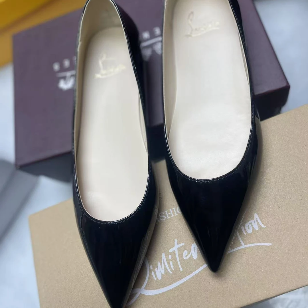 2025百搭红底平底瓢鞋