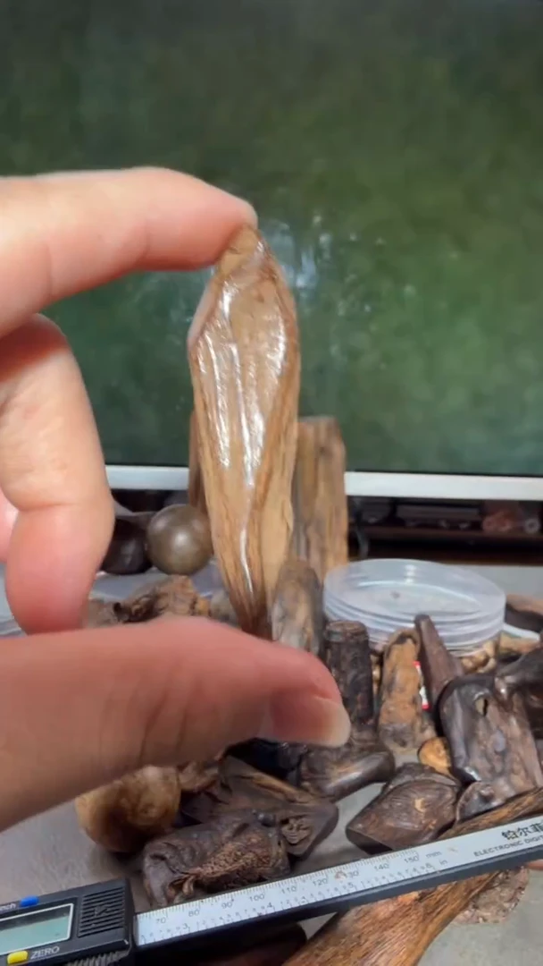 沉香吊坠多样性发一