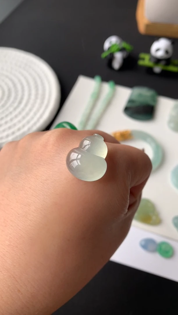 未镶嵌定制翡翠王***°尺寸18.3*16.4*6.3