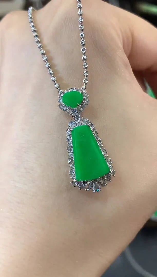 吊坠(不含链)18K金镶嵌翡翠C17