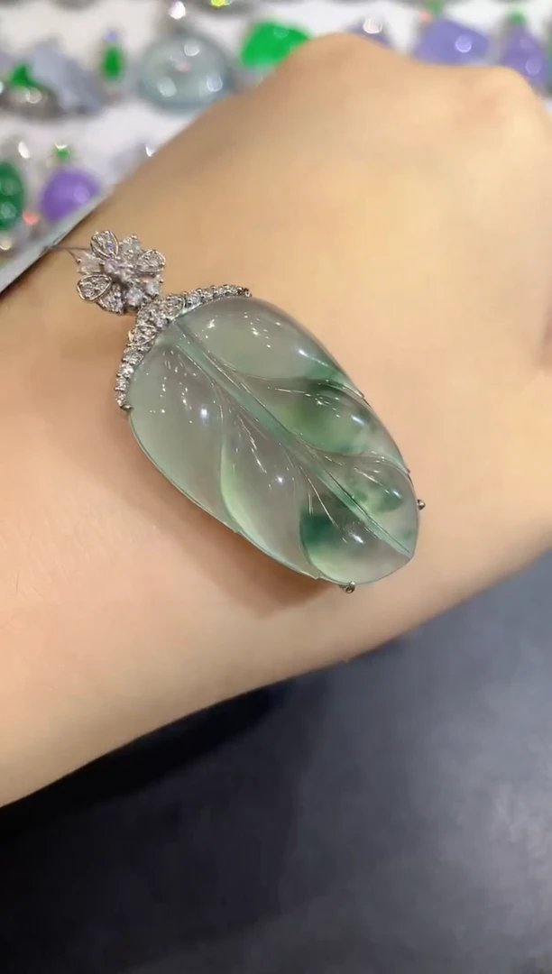 吊坠(不含链)18K金镶嵌翡翠107-吊坠