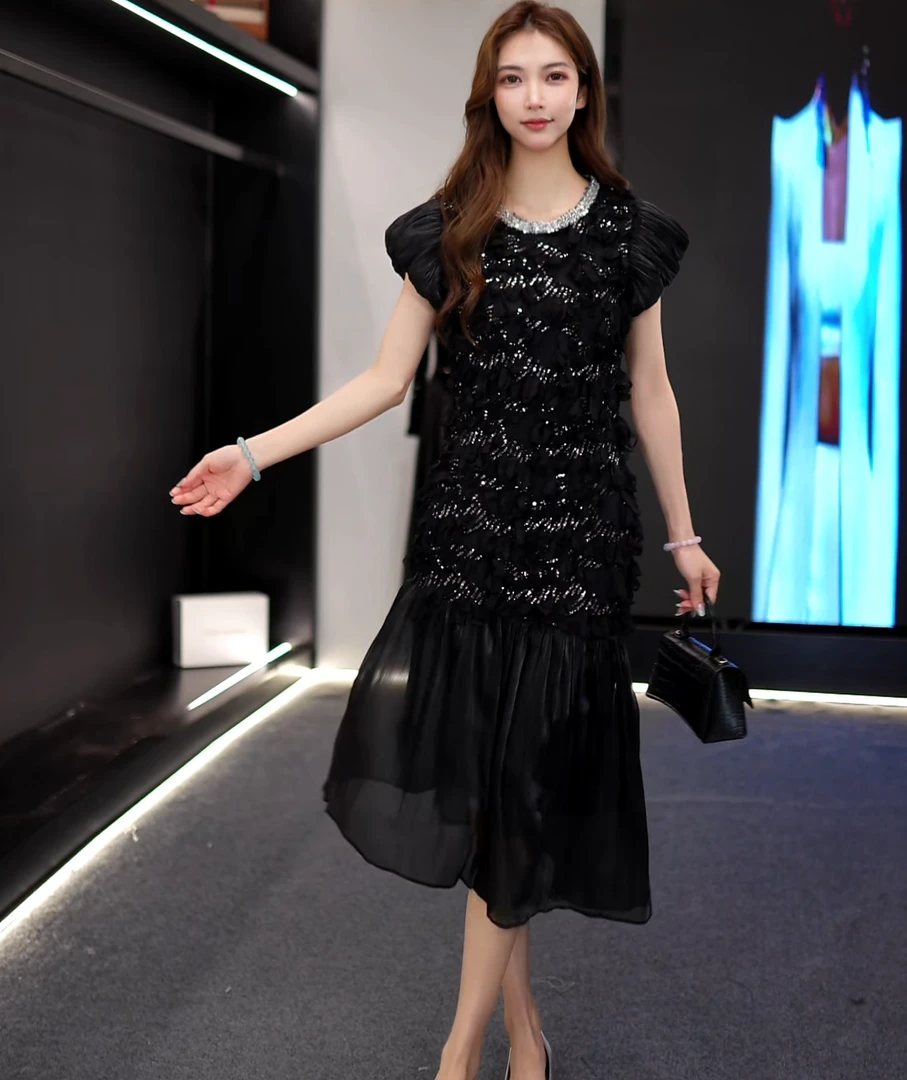 NIMðSHI【大头】黑色甜美气质显瘦时尚设计感飞飞袖连衣裙女Q1517