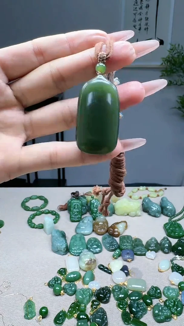 未镶嵌和田玉挂件1