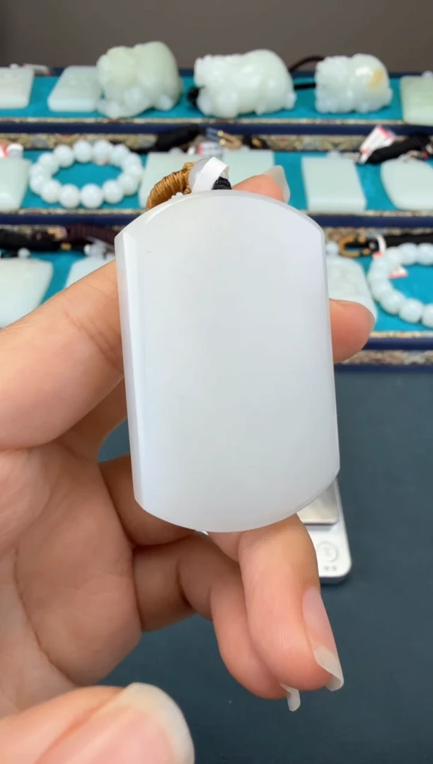 颈饰未镶嵌和田玉1