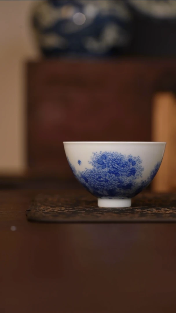 纯手工手绘青花瓷主人杯