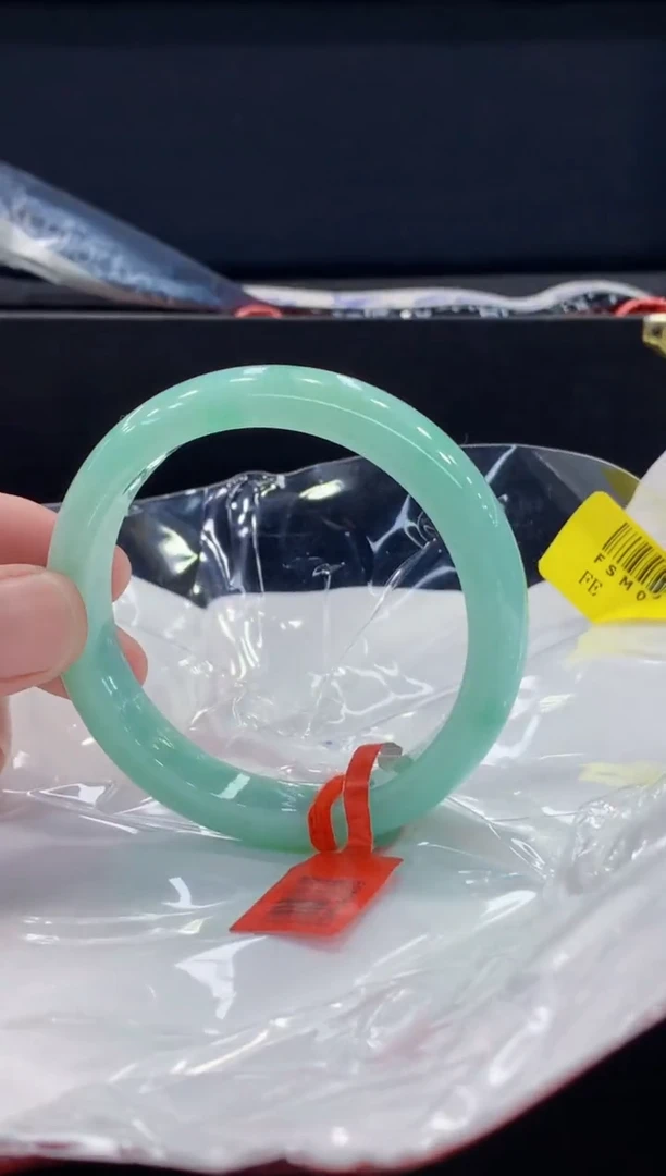 未镶嵌手镯翡翠翡翠手镯